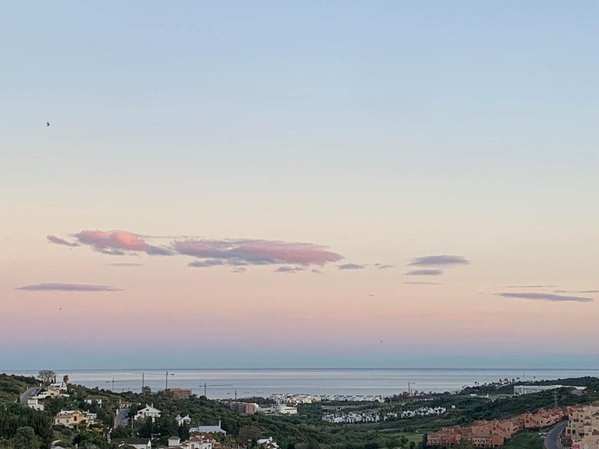 Penthouse Seaview And Golf Valle Romano Estepona Eksteriør billede