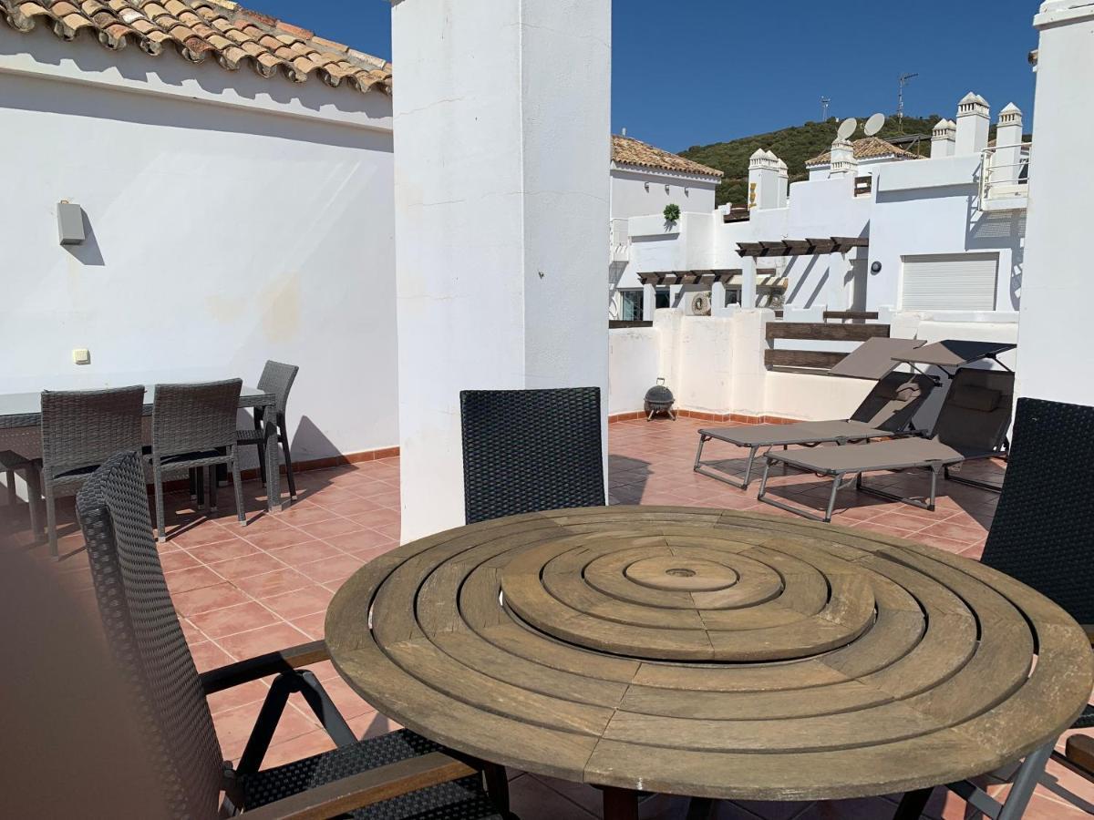 Penthouse Seaview And Golf Valle Romano Estepona Eksteriør billede